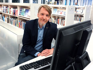 Integritetsskydd Peter Krantz, tidigare CIO på Kungliga biblioteket, menar att det är viktigt att biblioteken kan vara en trygg och säker plats att ta till sig information på. Foto: Evelina Westergren.